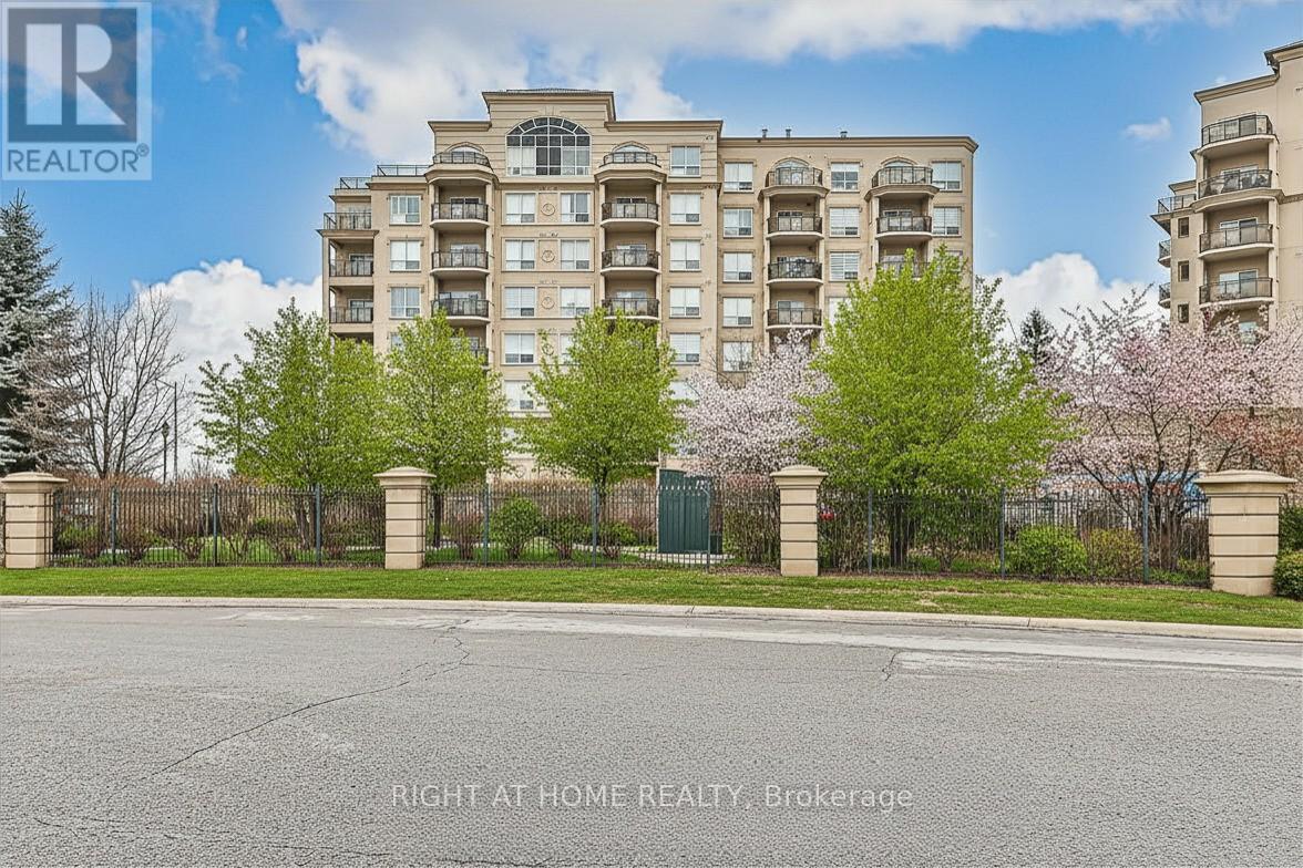 305 - 8 MAISON PARC COURT, Vaughan, Ontario