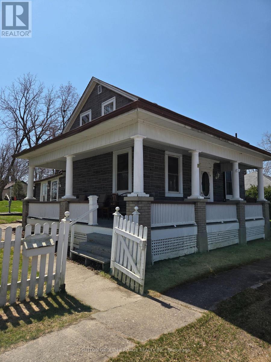 54 MUNRO STREET, Brock, Ontario