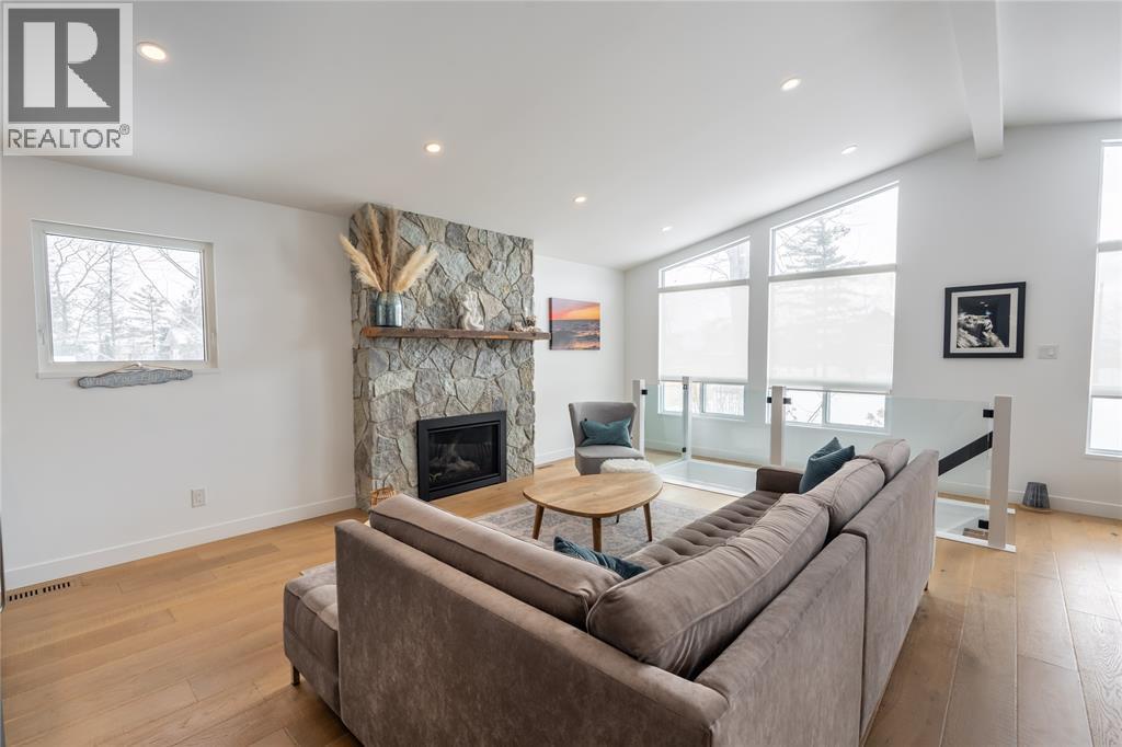 4090 Collingwood Street, Plympton-Wyoming, Ontario  N0N 1J6 - Photo 4 - 26001929