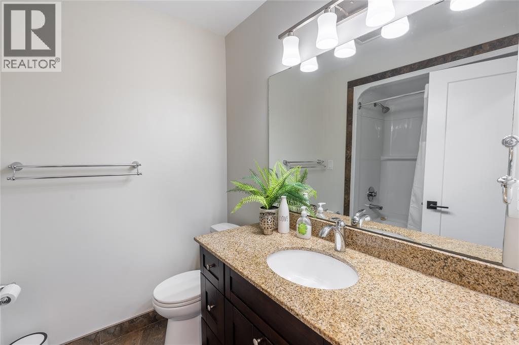 4090 Collingwood Street, Plympton-Wyoming, Ontario  N0N 1J6 - Photo 21 - 26001929