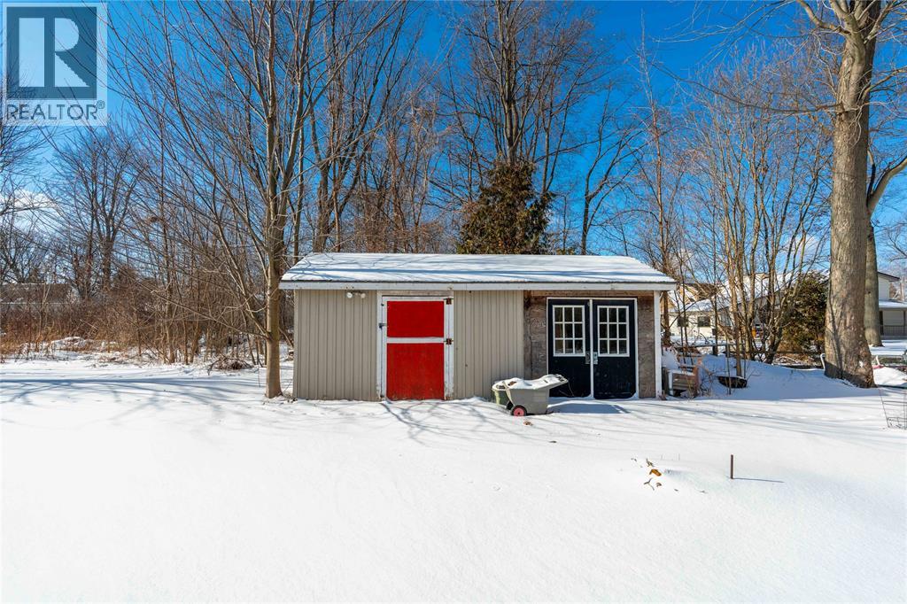 4090 Collingwood Street, Plympton-Wyoming, Ontario  N0N 1J6 - Photo 37 - 26001929