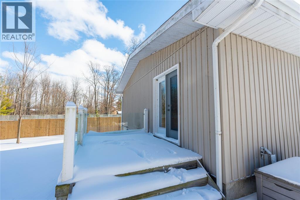 4090 Collingwood Street, Plympton-Wyoming, Ontario  N0N 1J6 - Photo 33 - 26001929