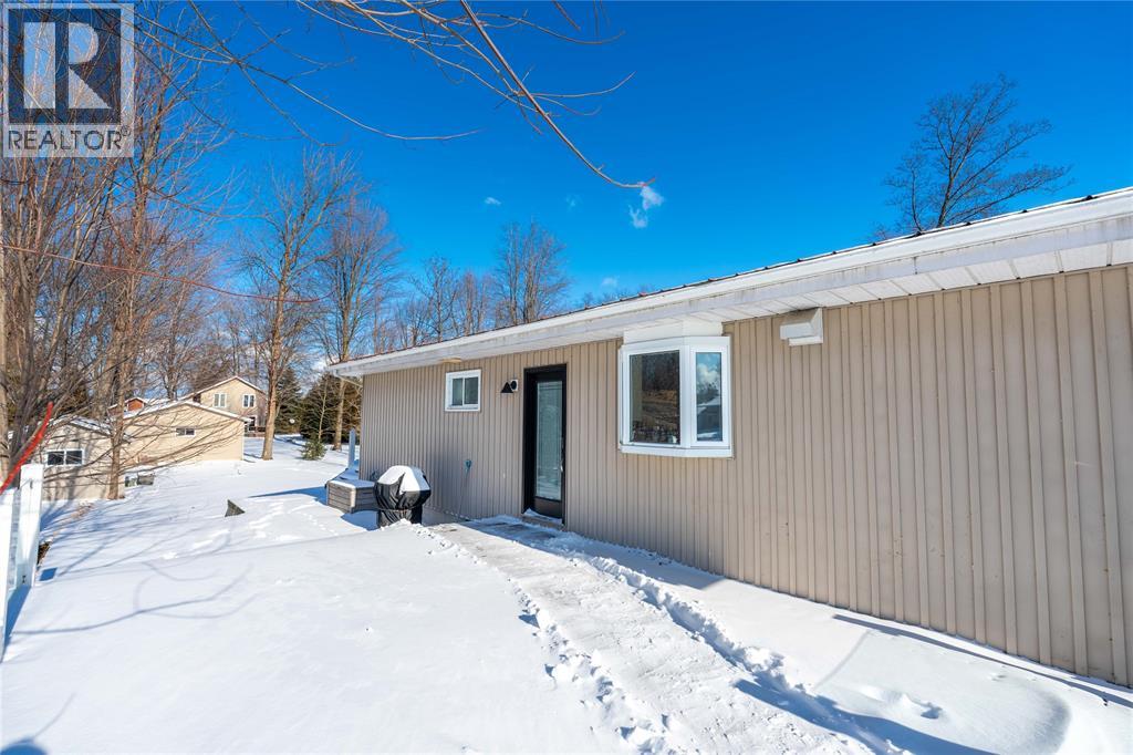 4090 Collingwood Street, Plympton-Wyoming, Ontario  N0N 1J6 - Photo 31 - 26001929