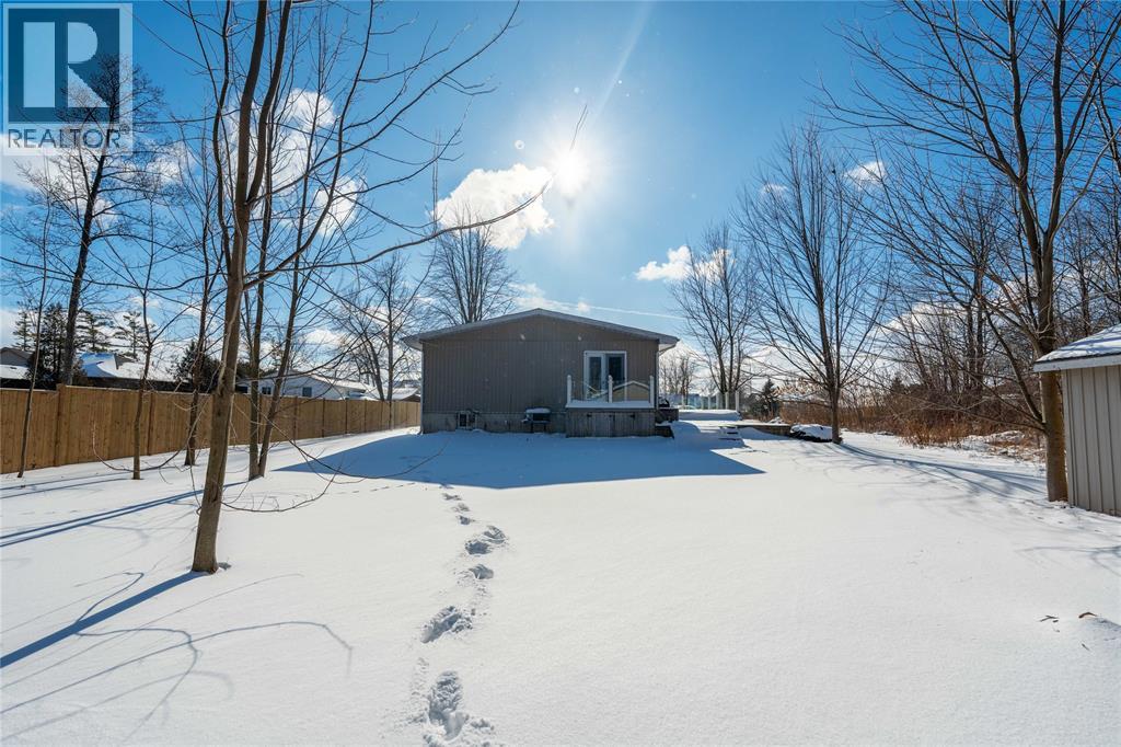 4090 Collingwood Street, Plympton-Wyoming, Ontario  N0N 1J6 - Photo 34 - 26001929