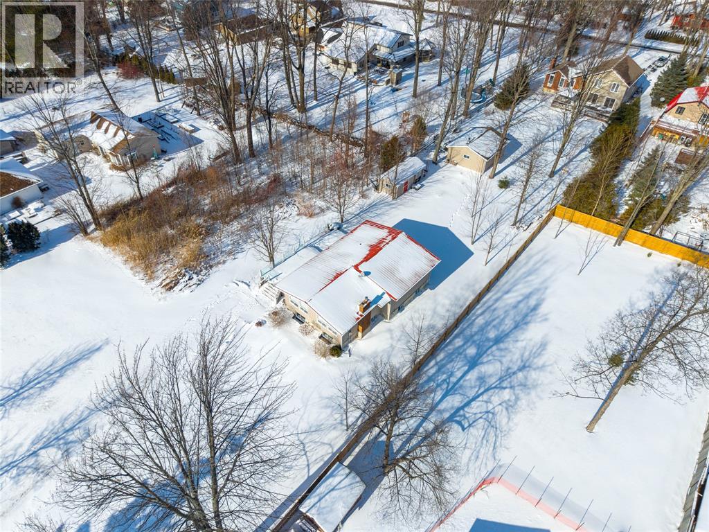 4090 Collingwood Street, Plympton-Wyoming, Ontario  N0N 1J6 - Photo 41 - 26001929