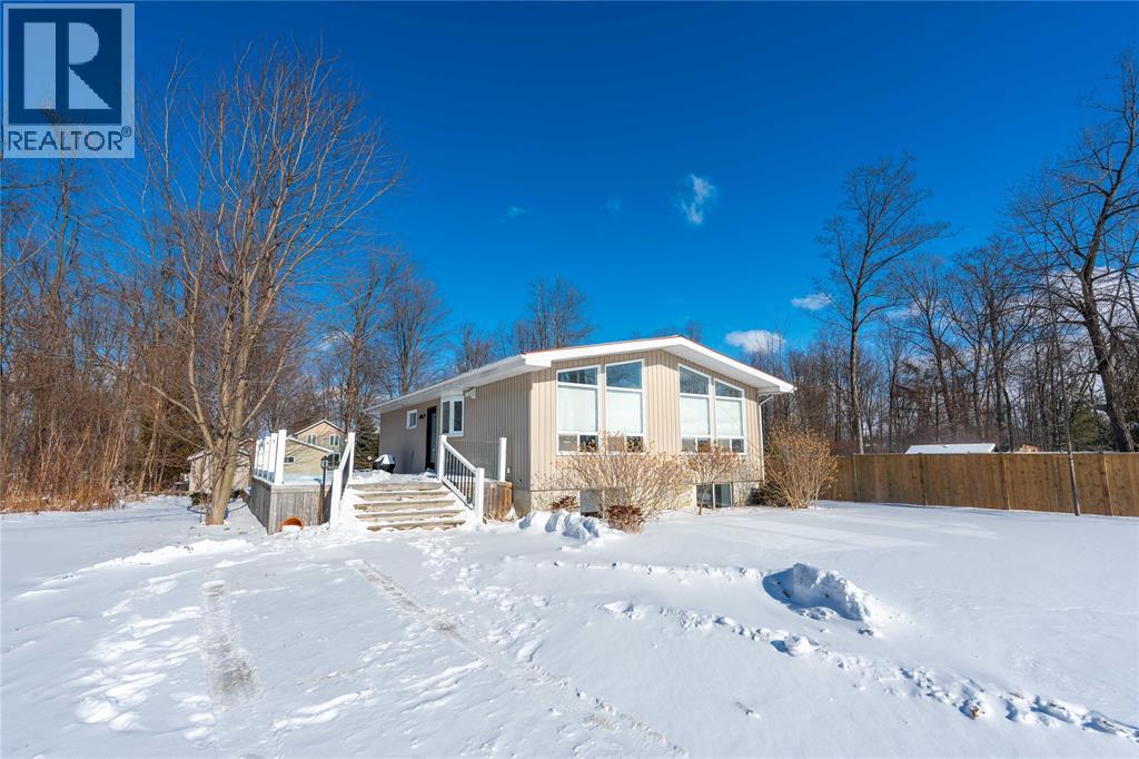 4090 Collingwood Street, Plympton-Wyoming, Ontario  N0N 1J6 - Photo 30 - 26001929