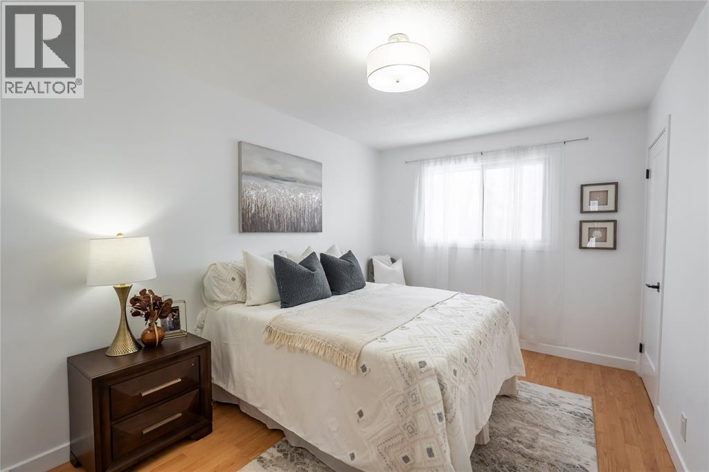 4090 Collingwood Street, Plympton-Wyoming, Ontario  N0N 1J6 - Photo 19 - 26001929