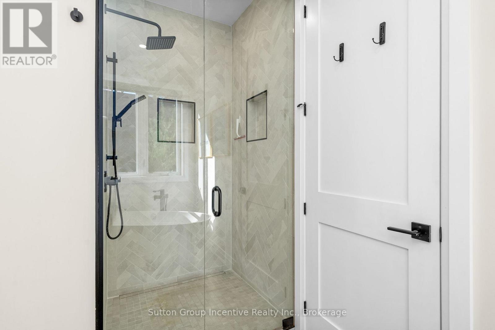 24 St Georges Court, Huntsville, Ontario  P1H 1B1 - Photo 23 - X12457047