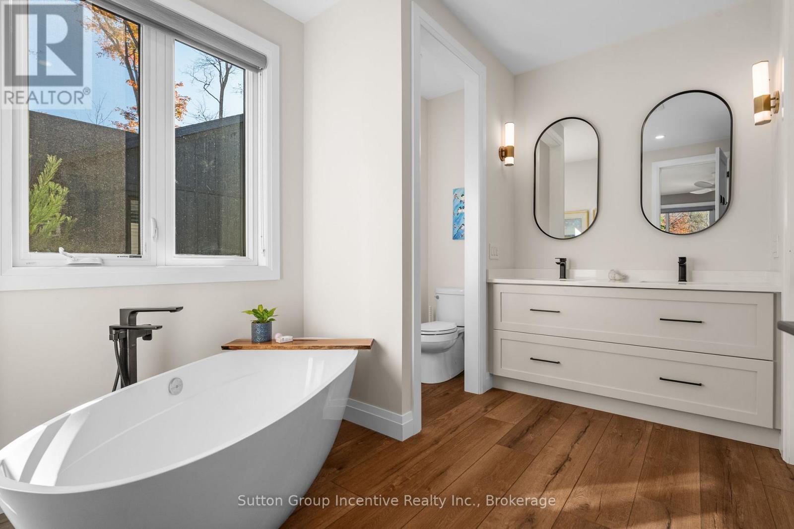 24 St Georges Court, Huntsville, Ontario  P1H 1B1 - Photo 22 - X12457047