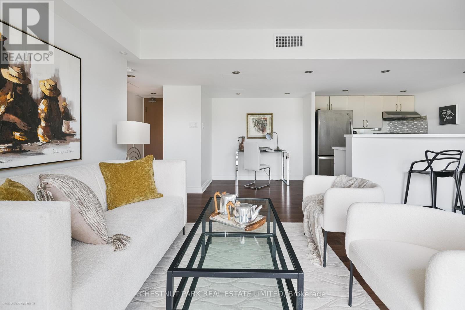 201 - 97 Lawton Boulevard, Toronto, Ontario  M4V 1Z6 - Photo 13 - C12836422