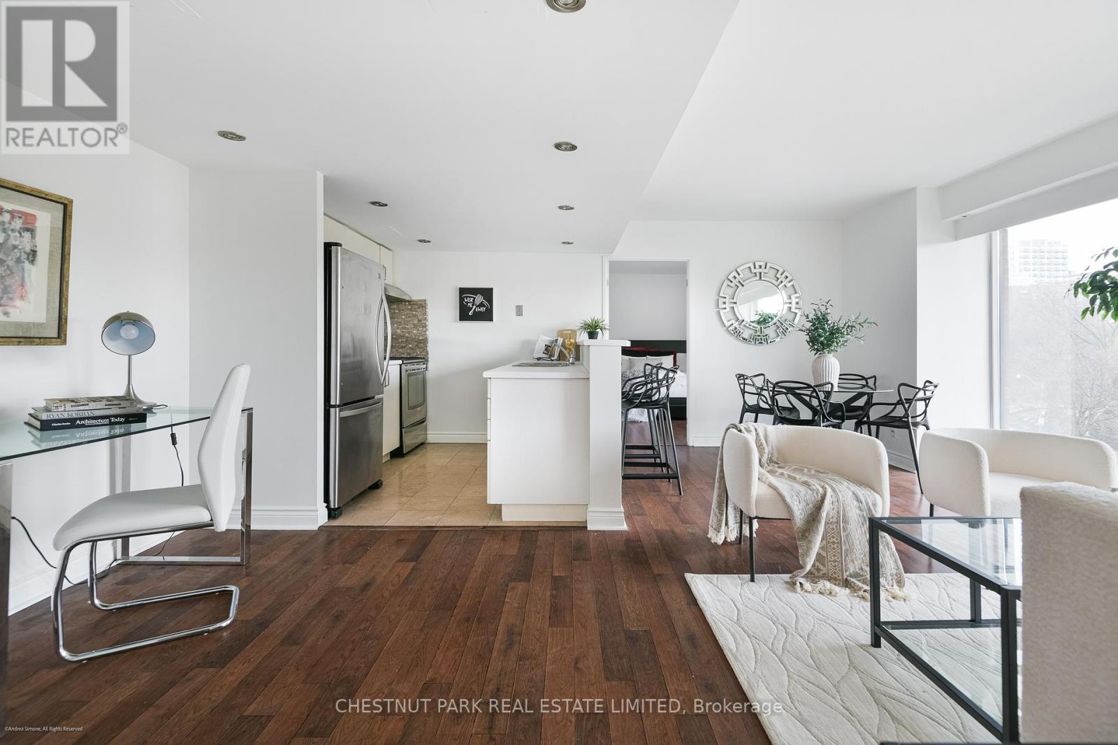 201 - 97 Lawton Boulevard, Toronto, Ontario  M4V 1Z6 - Photo 8 - C12836422