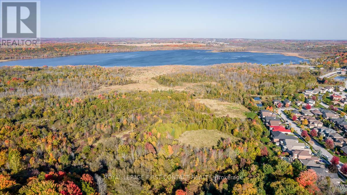 9 Little Lake Drive, Barrie, Ontario  L4M 7B9 - Photo 35 - S13036046