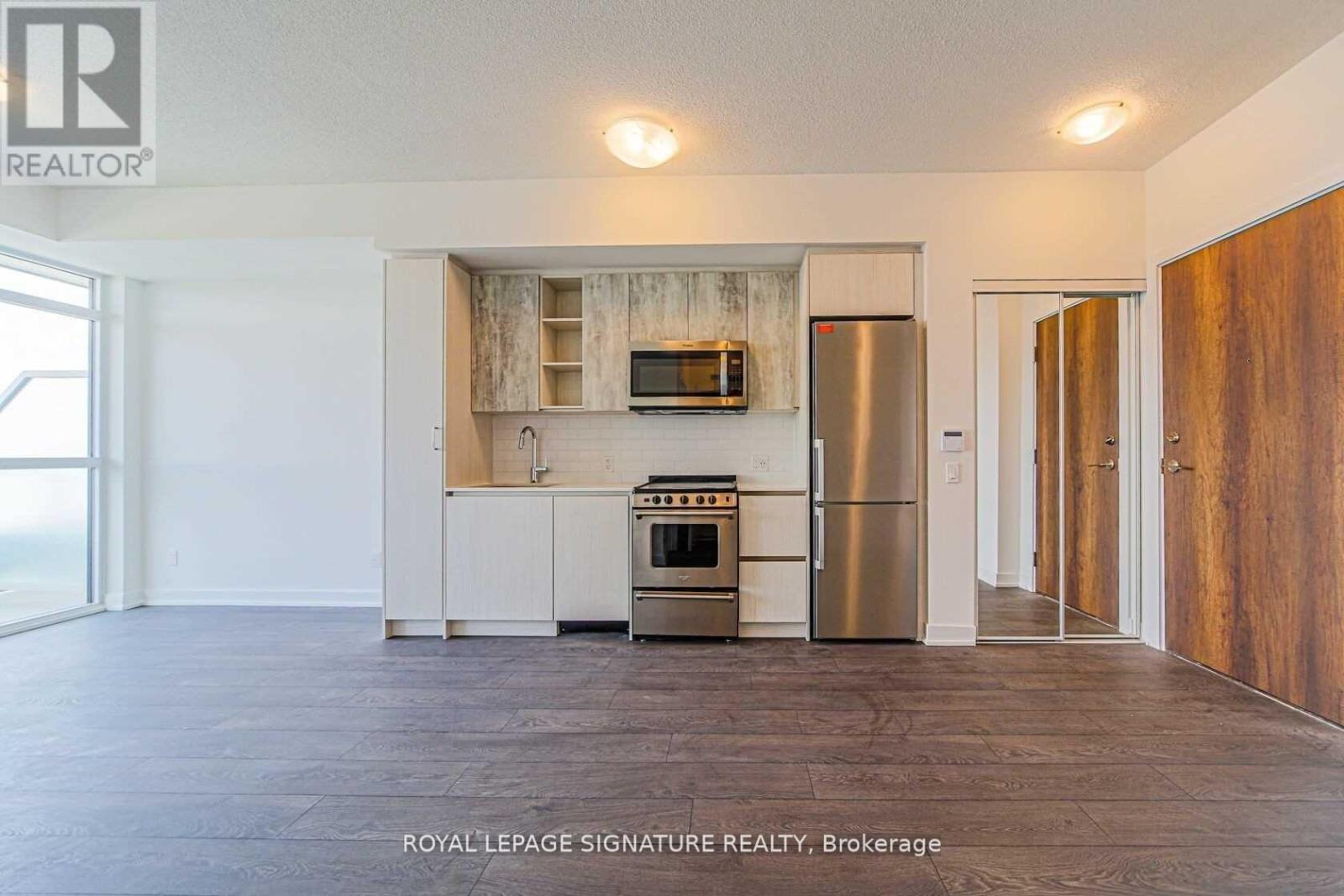 2401 - 251 Manitoba Street, Toronto (Mimico), Ontario  M8Y 4G9 - Photo 2 - W13036170