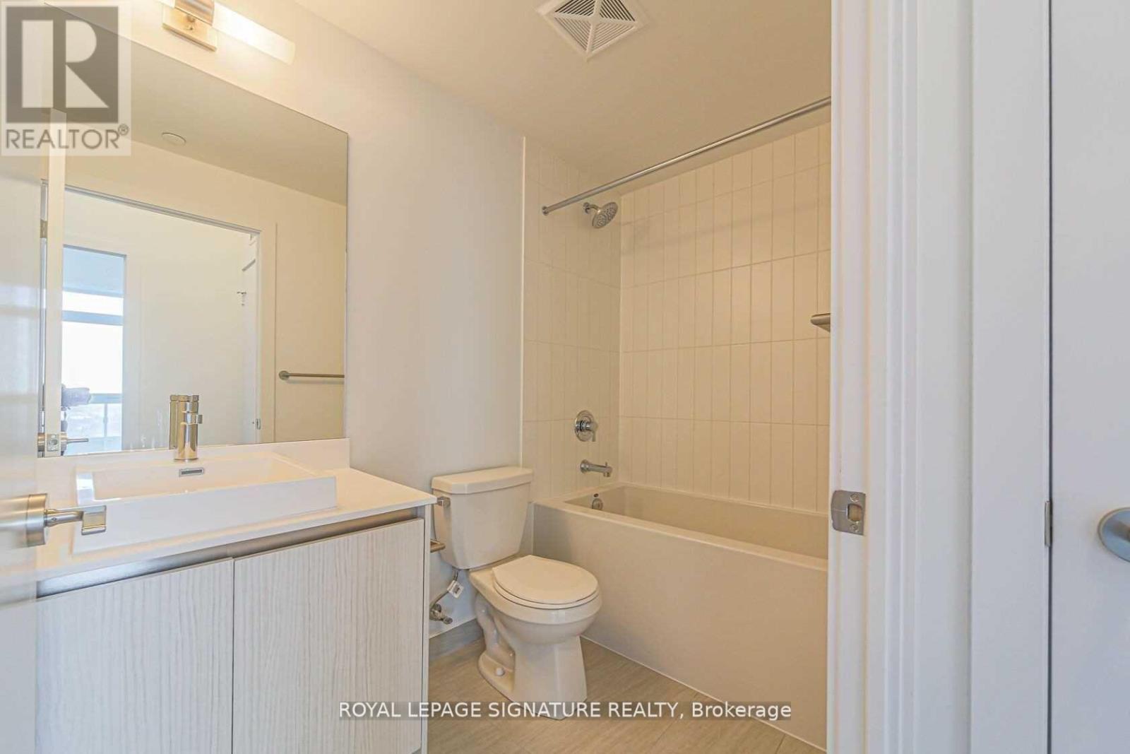 2401 - 251 Manitoba Street, Toronto (Mimico), Ontario  M8Y 4G9 - Photo 8 - W13036170