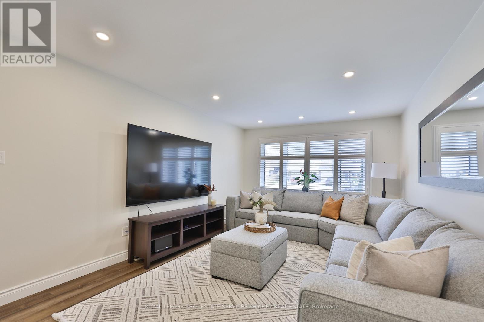 2531 MAINROYAL STREET, Mississauga, Ontario