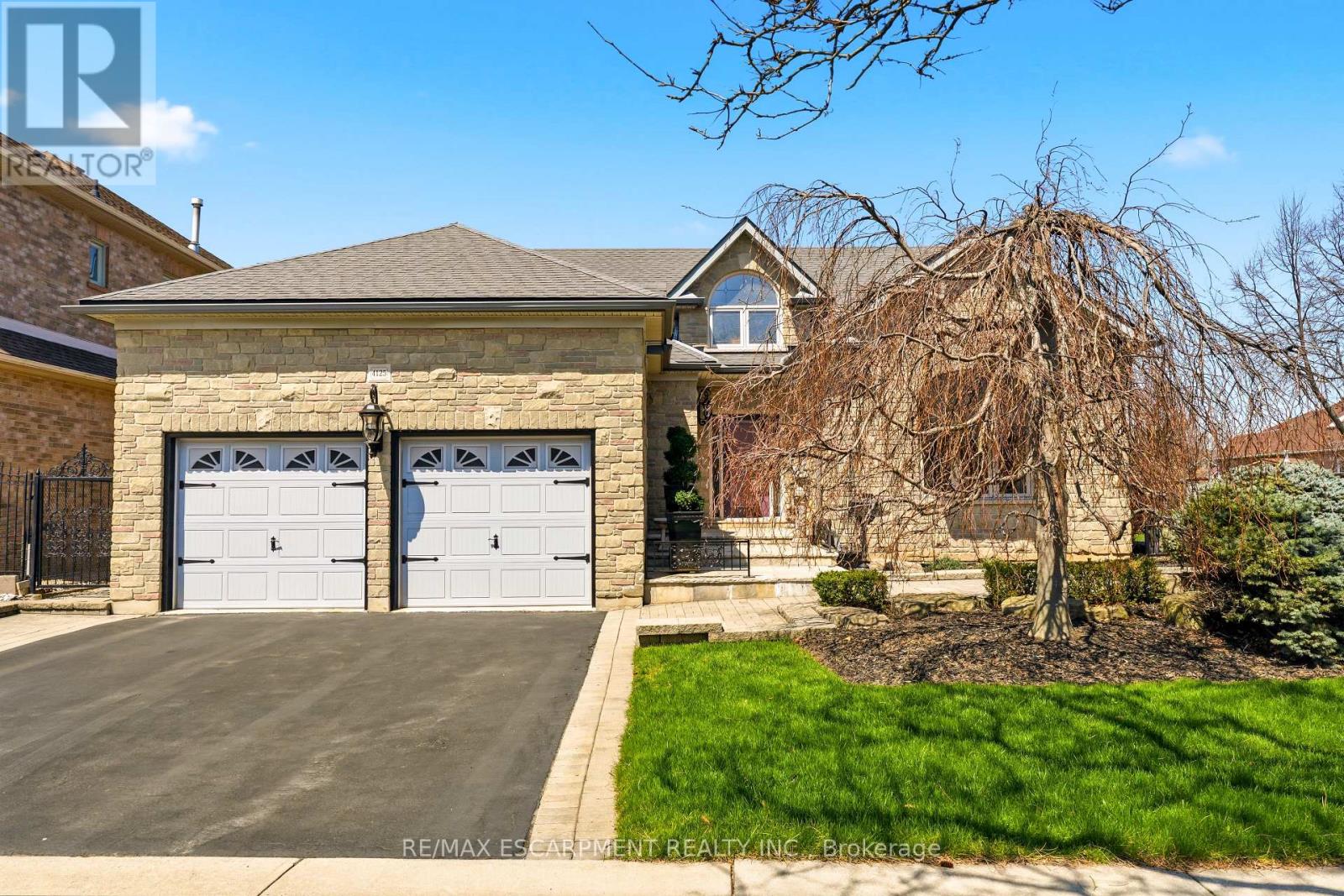 4125 Montrose Crescent, Burlington, Ontario  L7M 4J5 - Photo 2 - W13036186