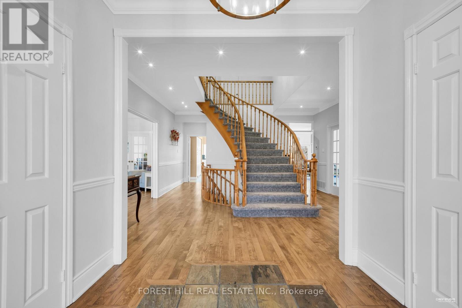 2434 DEER RUN AVENUE, Oakville, Ontario