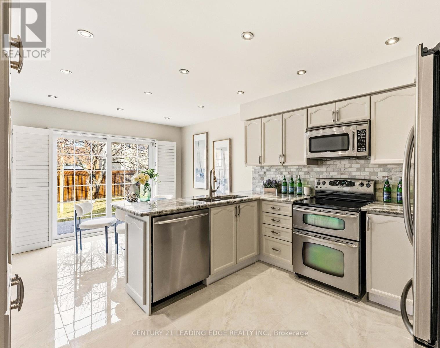 3295 Coralbean Place, Mississauga, Ontario  L5N 6X8 - Photo 13 - W13036264