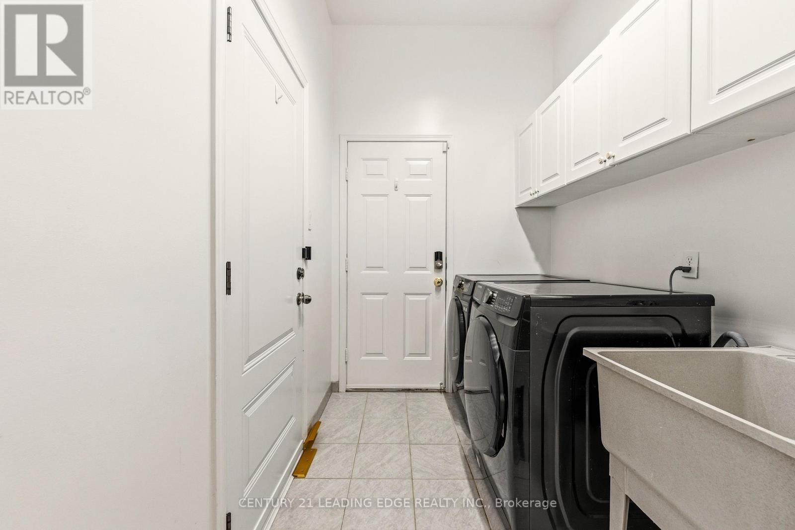 3295 Coralbean Place, Mississauga, Ontario  L5N 6X8 - Photo 37 - W13036264