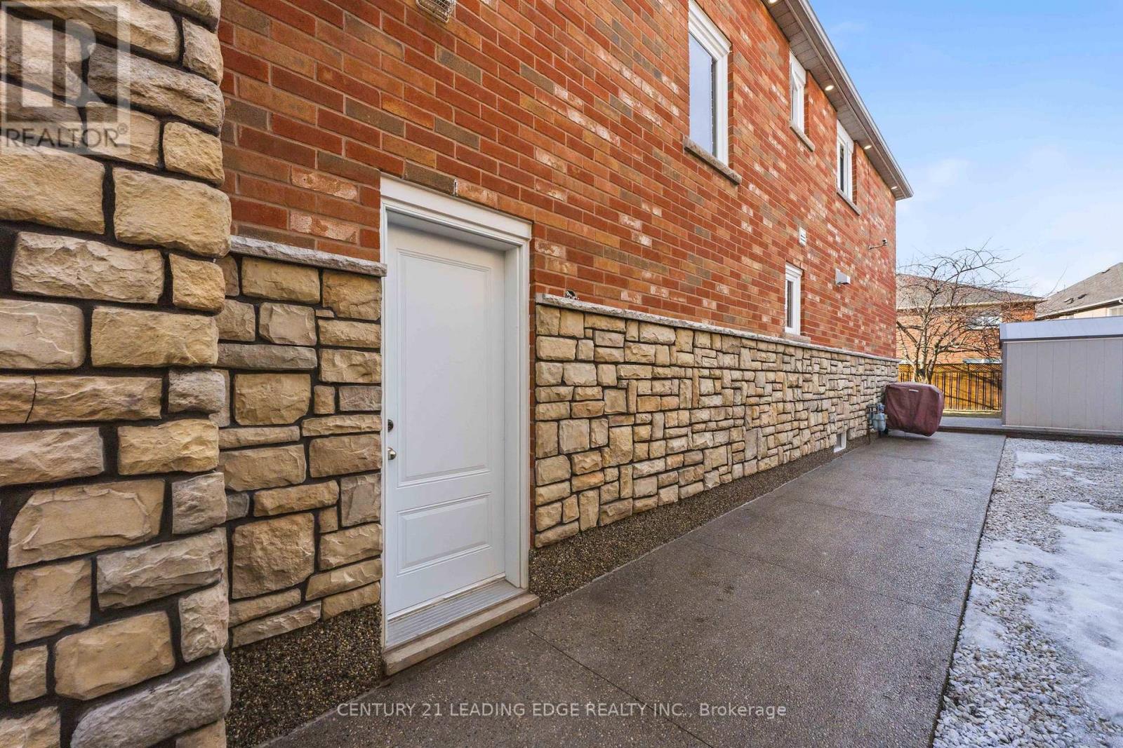 3295 Coralbean Place, Mississauga, Ontario  L5N 6X8 - Photo 48 - W13036264