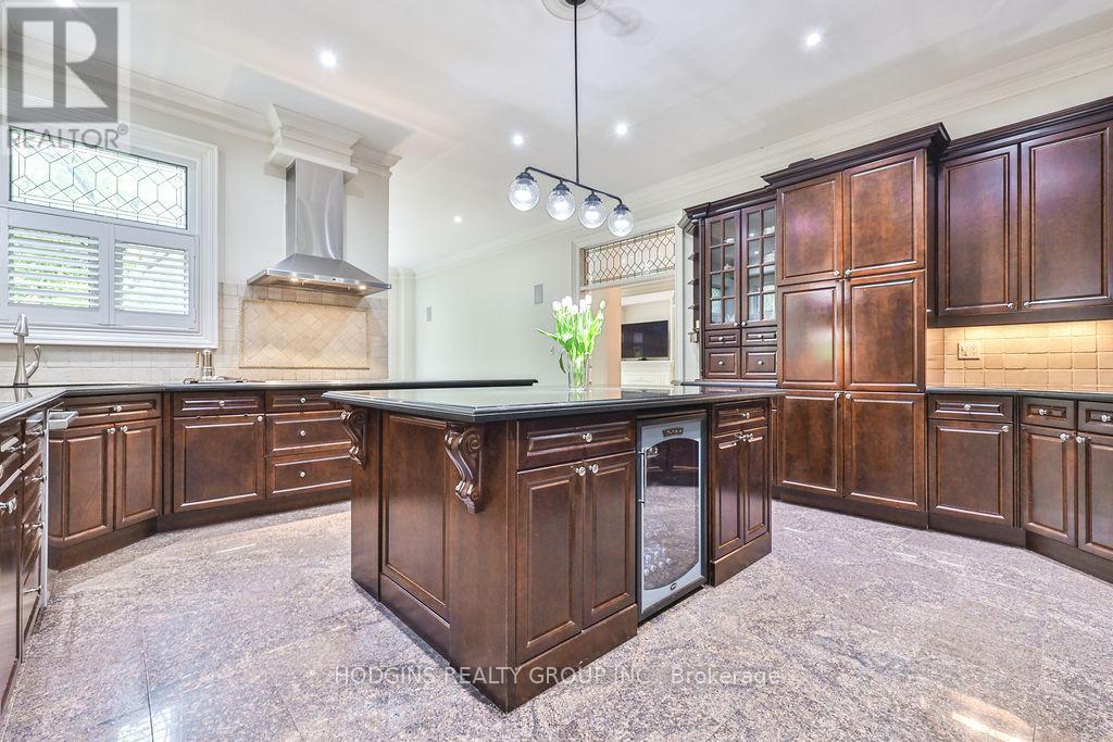 3264 Barchester Court, Mississauga, Ontario  L5L 5Z1 - Photo 15 - W13036314