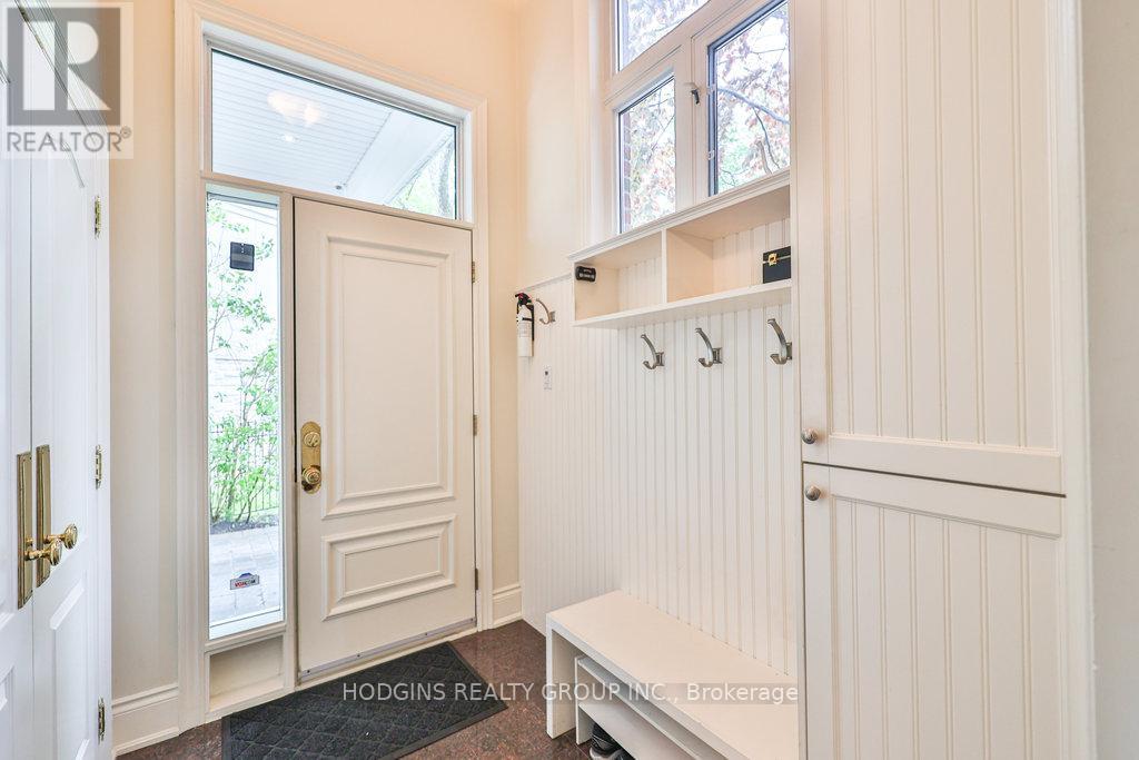 3264 Barchester Court, Mississauga, Ontario  L5L 5Z1 - Photo 18 - W13036314