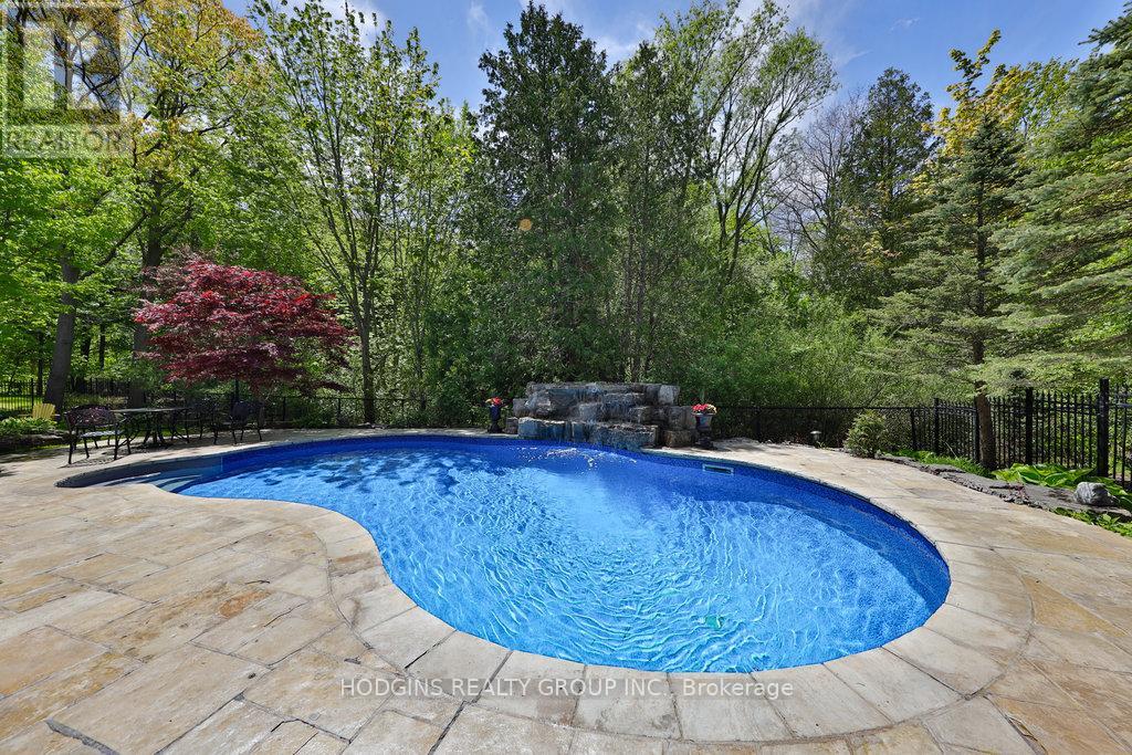 3264 Barchester Court, Mississauga, Ontario  L5L 5Z1 - Photo 5 - W13036314