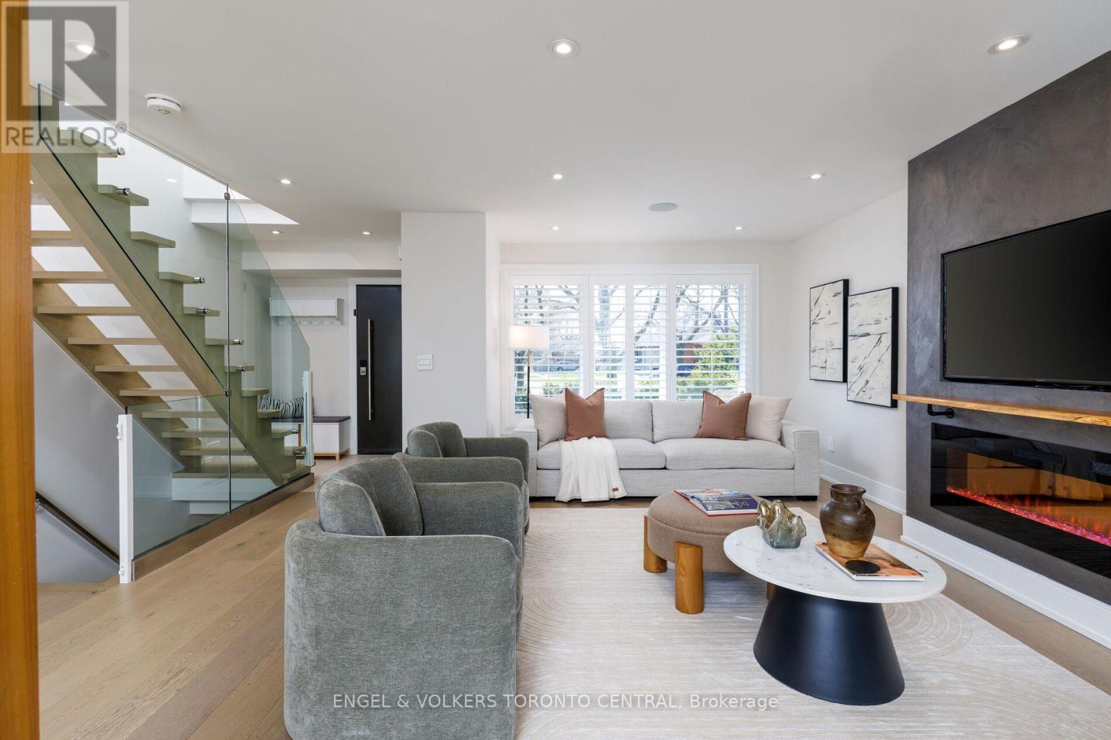 34 Rufford Road, Toronto, Ontario  M8W 4V6 - Photo 7 - W13036330