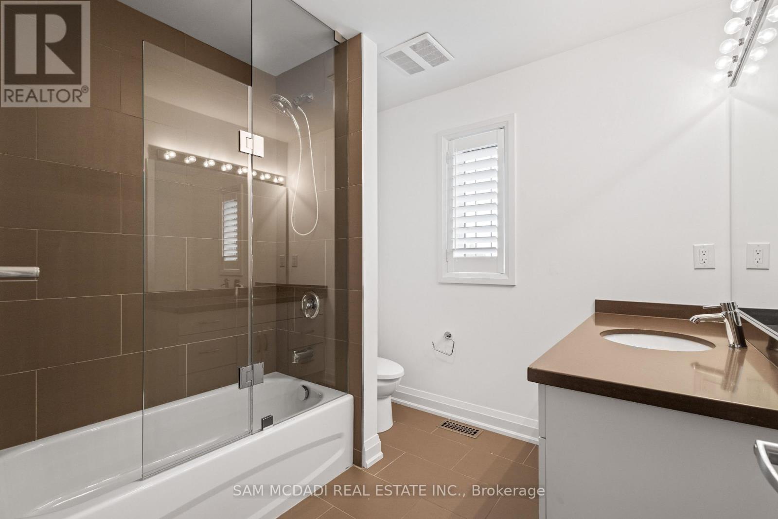 1067 Shaw Drive, Mississauga, Ontario  L5G 3Z3 - Photo 24 - W13036416