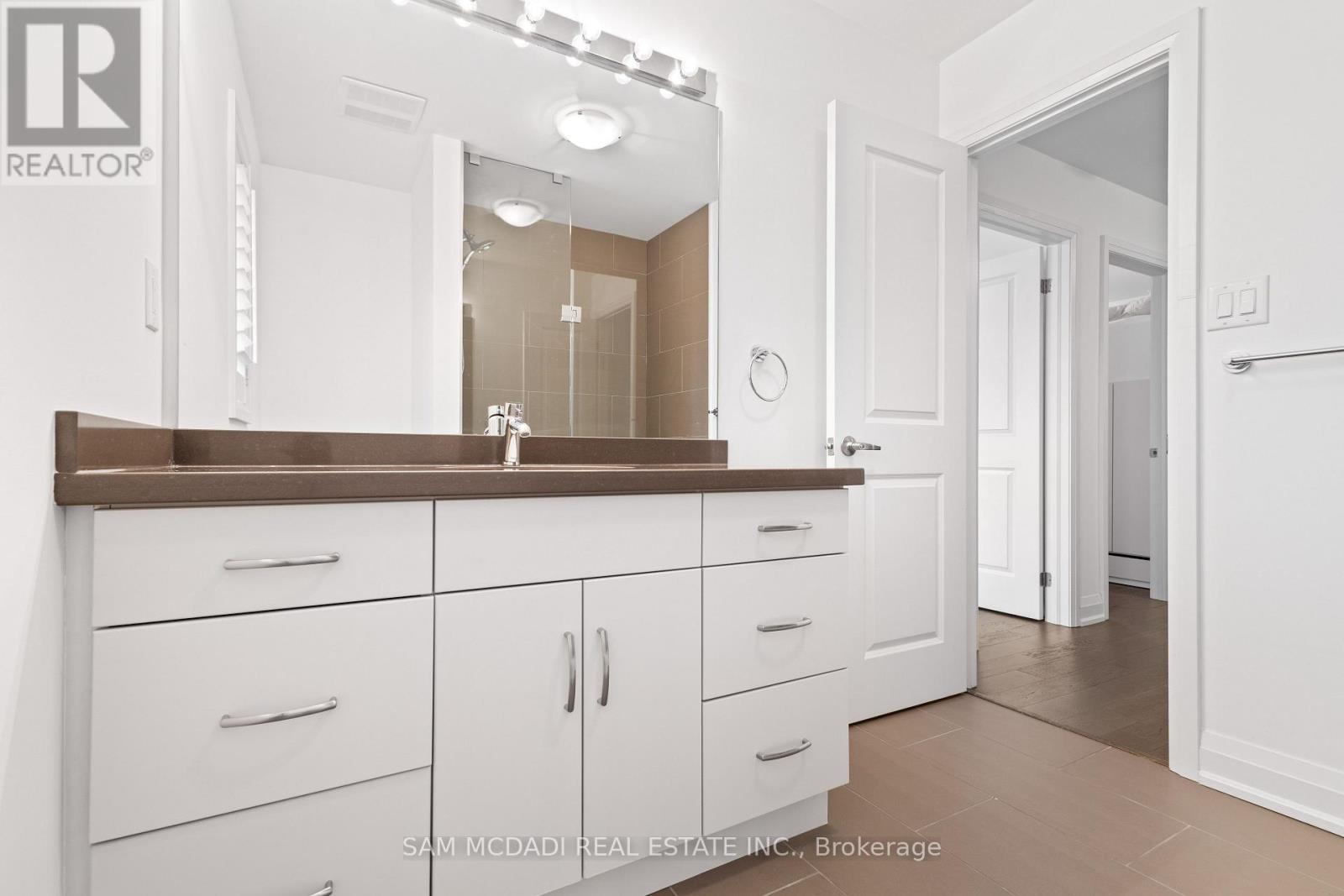 1067 Shaw Drive, Mississauga, Ontario  L5G 3Z3 - Photo 25 - W13036416