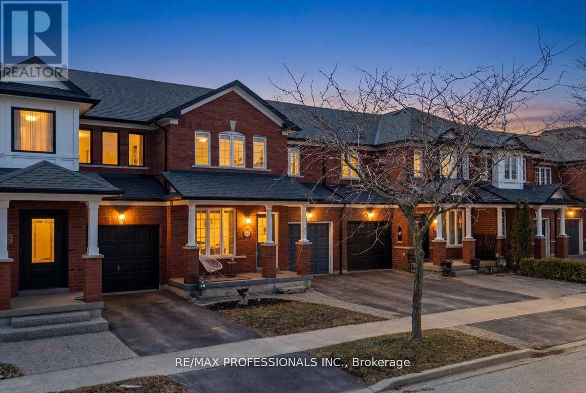 514 Thelma Street, Burlington, Ontario  L7L 6W8 - Photo 2 - W13036436