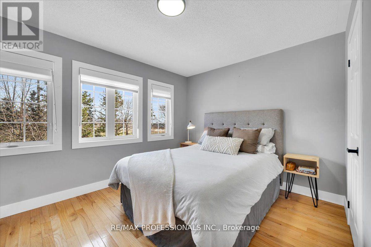 514 Thelma Street, Burlington, Ontario  L7L 6W8 - Photo 20 - W13036436