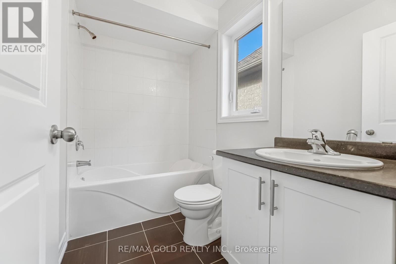 15 Junetown Circle, Brampton, Ontario  L6X 0X7 - Photo 18 - W13036438