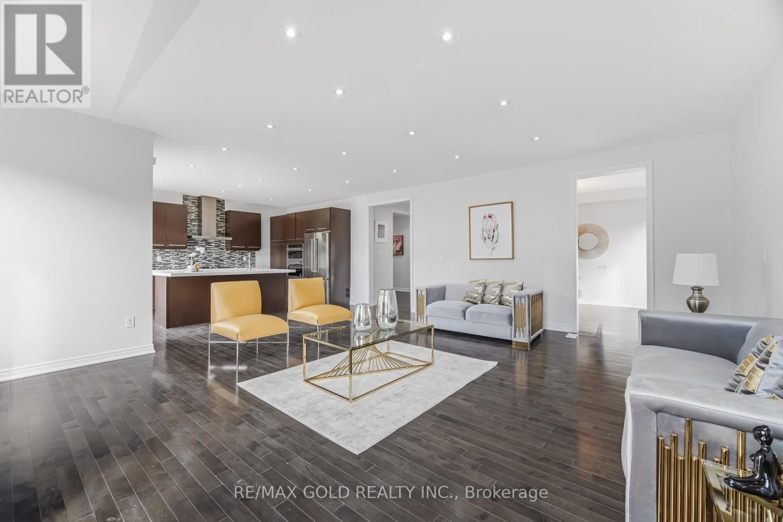 15 Junetown Circle, Brampton, Ontario  L6X 0X7 - Photo 7 - W13036438