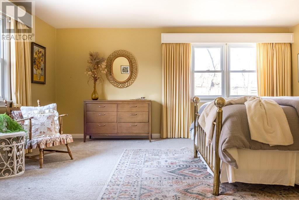 587 Sharalin Court, Burlington, Ontario  L7T 2N7 - Photo 22 - W13036466