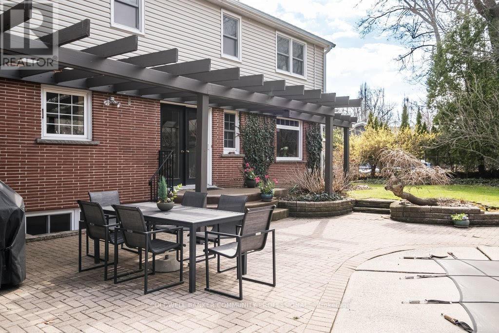 587 Sharalin Court, Burlington, Ontario  L7T 2N7 - Photo 31 - W13036466