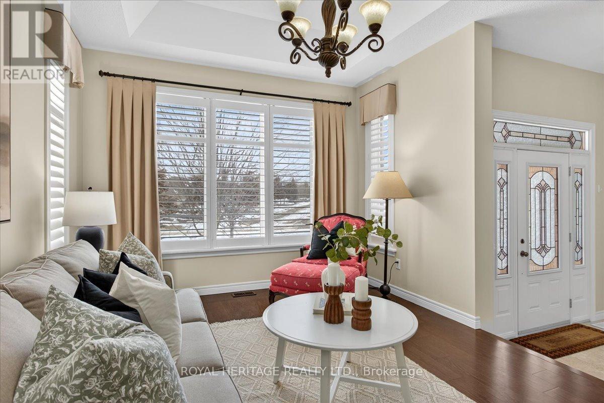 13 South Harbour Drive, Kawartha Lakes, Ontario  K0M 1A0 - Photo 4 - X12901924