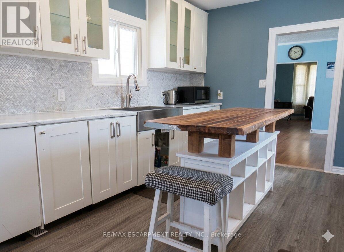 54 Edinburgh Avenue, Hamilton, Ontario  L8H 2C5 - Photo 8 - X13036270