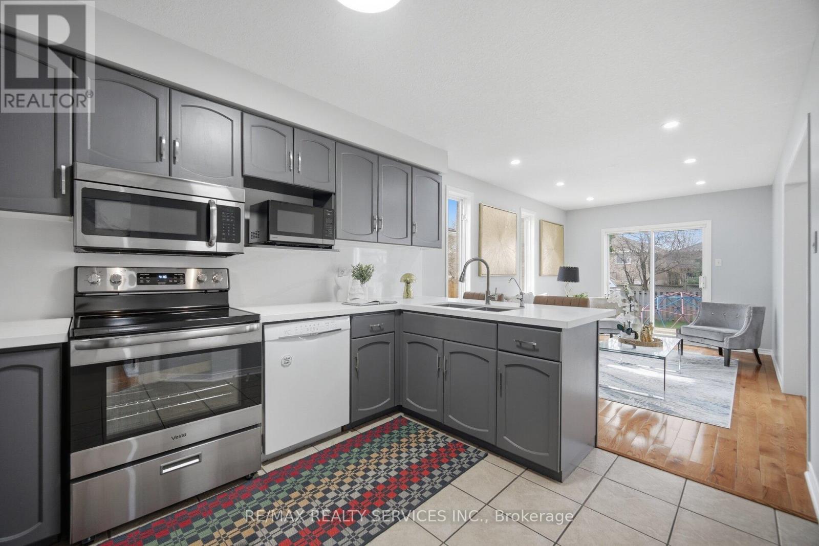 234 Country Club Drive, Guelph, Ontario  N1E 3L2 - Photo 14 - X13036294