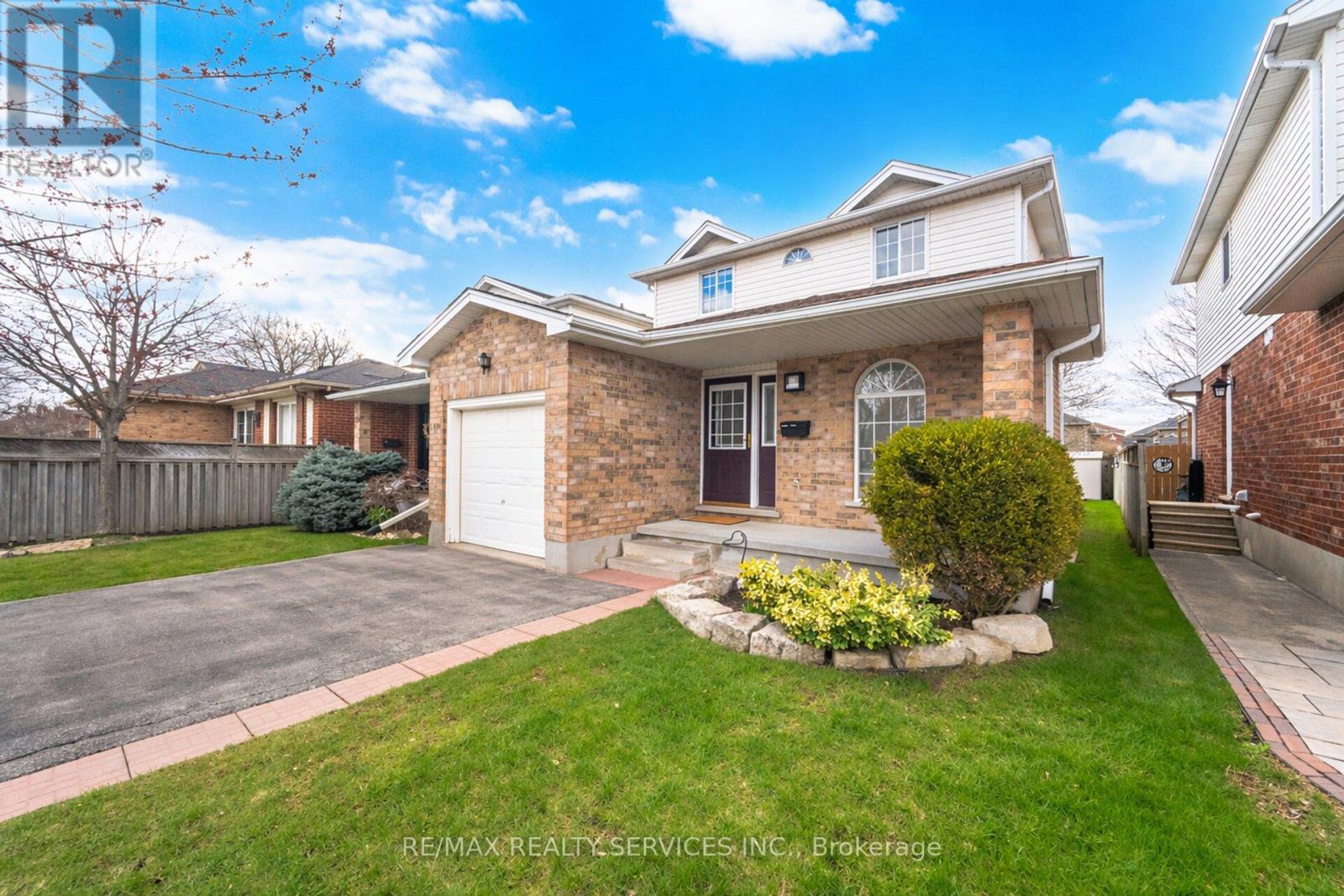 234 Country Club Drive, Guelph, Ontario  N1E 3L2 - Photo 2 - X13036294