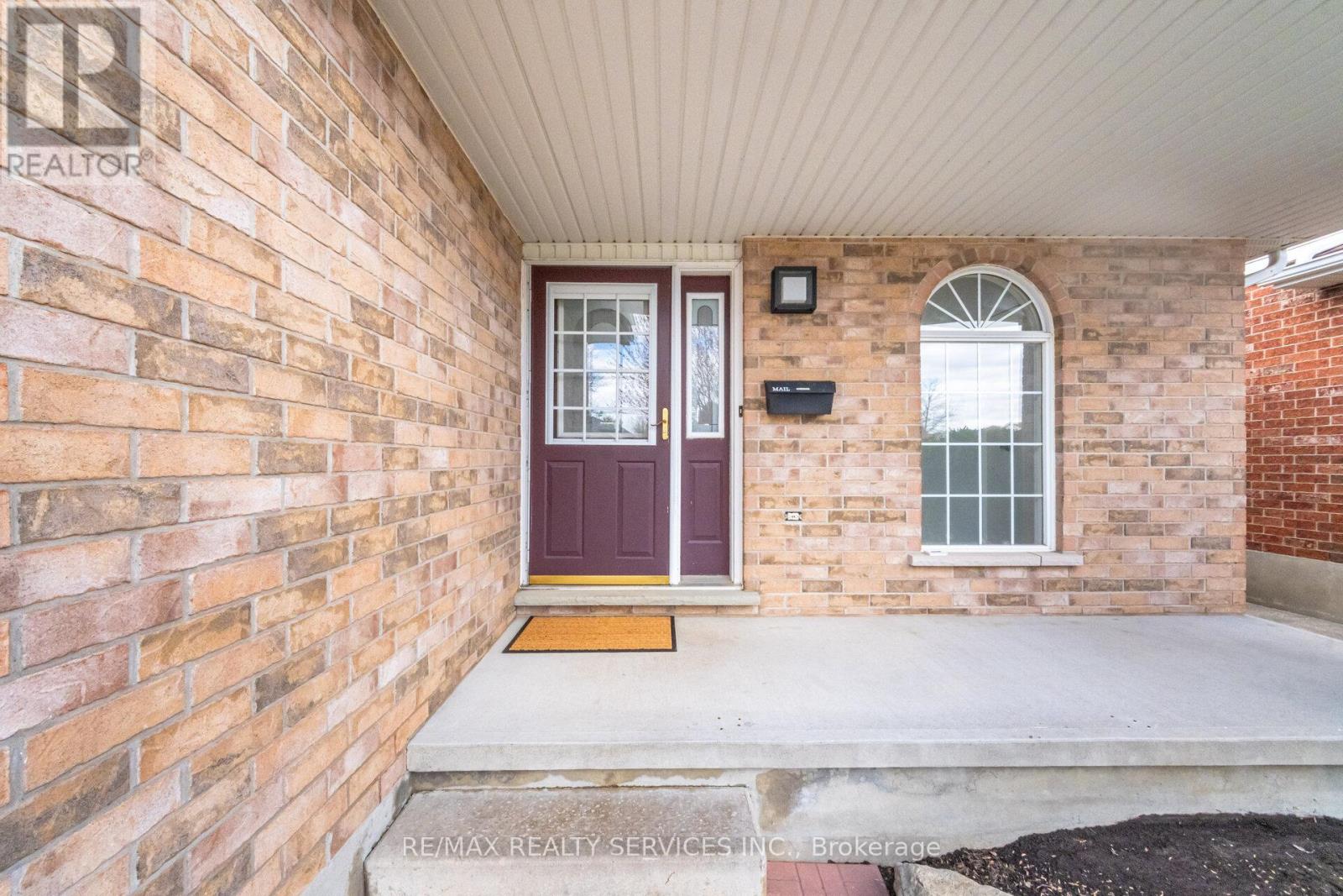 234 Country Club Drive, Guelph, Ontario  N1E 3L2 - Photo 3 - X13036294