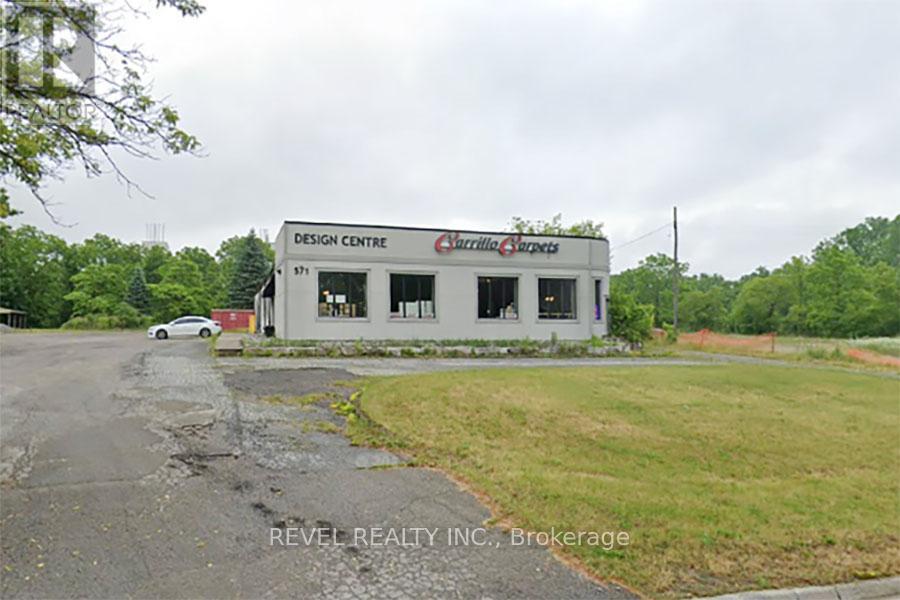 571 BANK STREET, Norfolk, Ontario