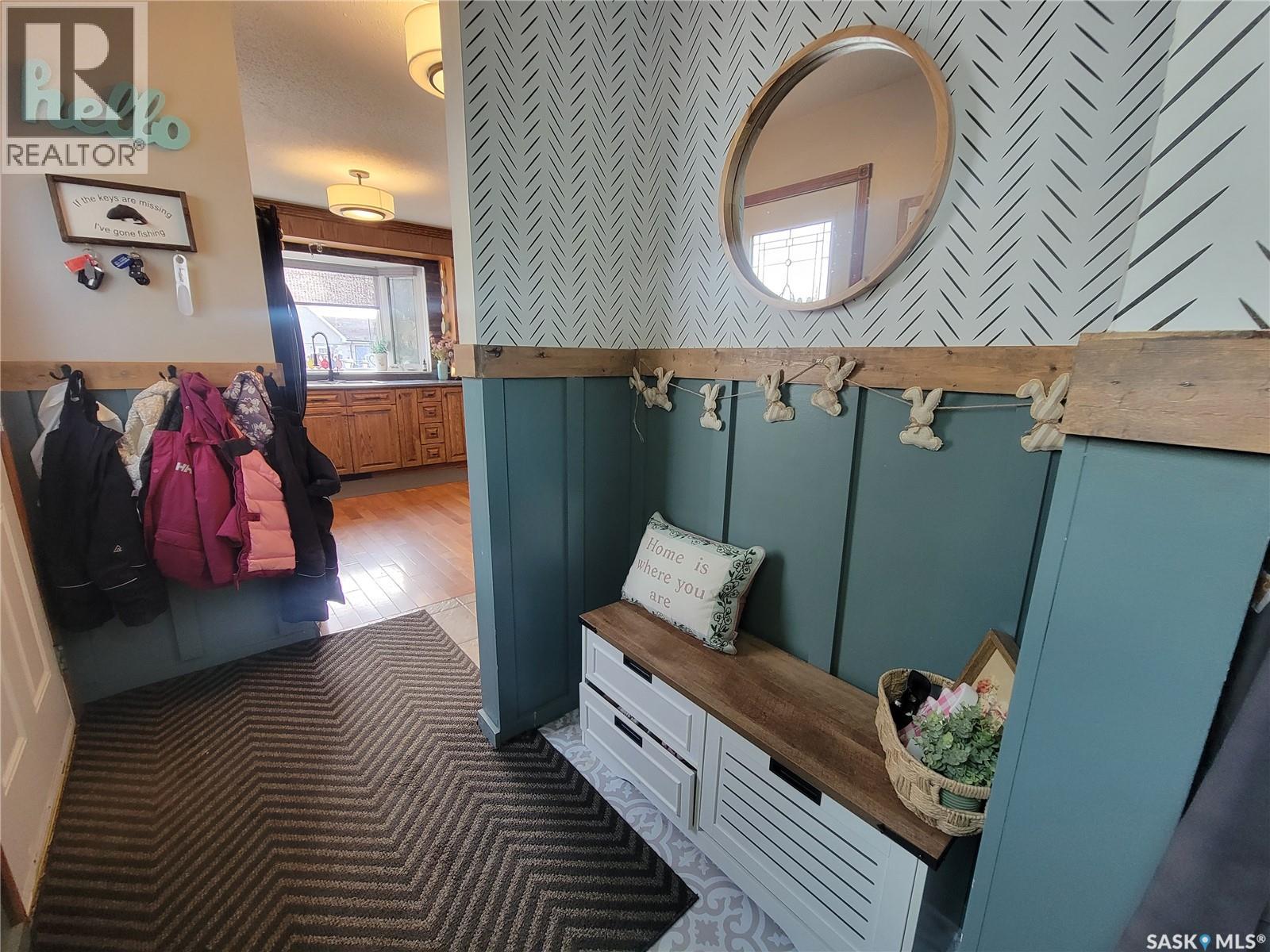 4702 Leader Street, Macklin, Saskatchewan  S0L 2C0 - Photo 5 - SK030799