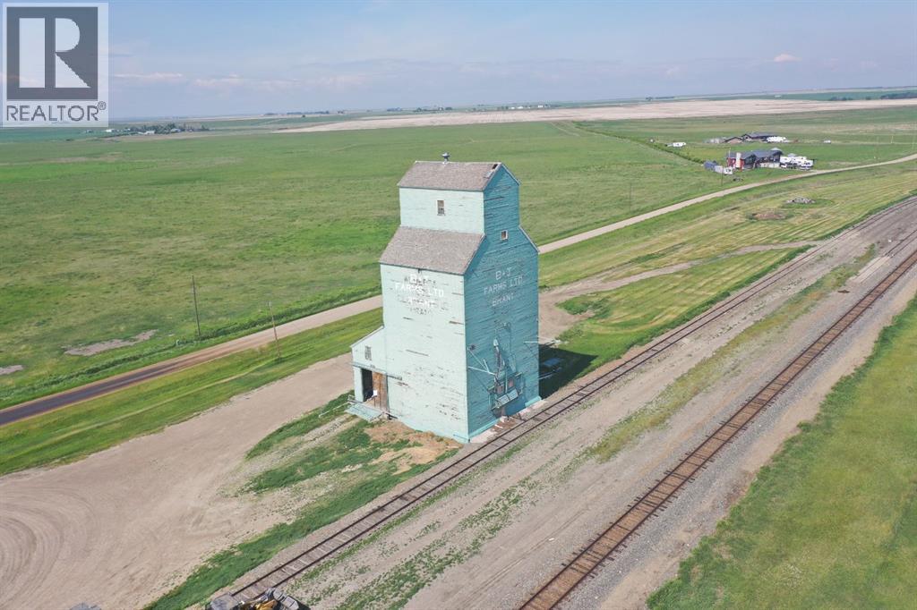 741 Railway Ave, Brant, Alberta  T0L 0L0 - Photo 16 - A2263660