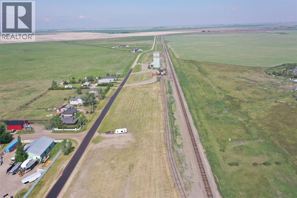 741 Railway Ave, Brant, Alberta  T0L 0L0 - Photo 11 - A2263660