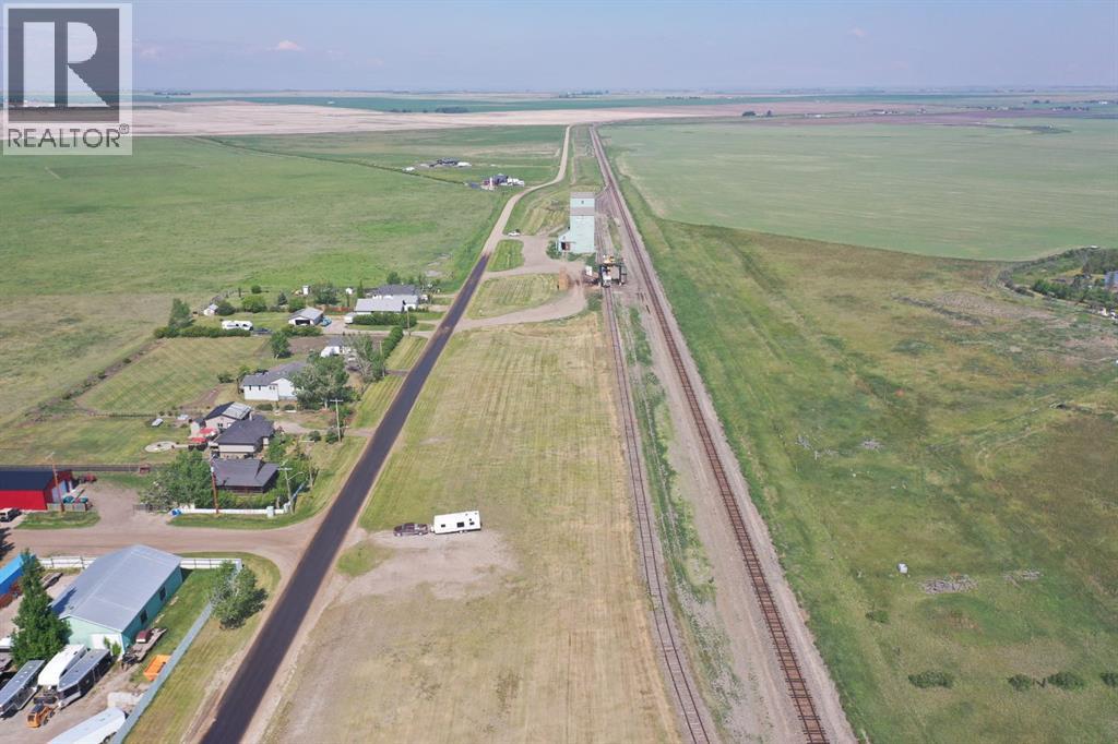 741 Railway Ave, Brant, Alberta  T0L 0L0 - Photo 9 - A2263660