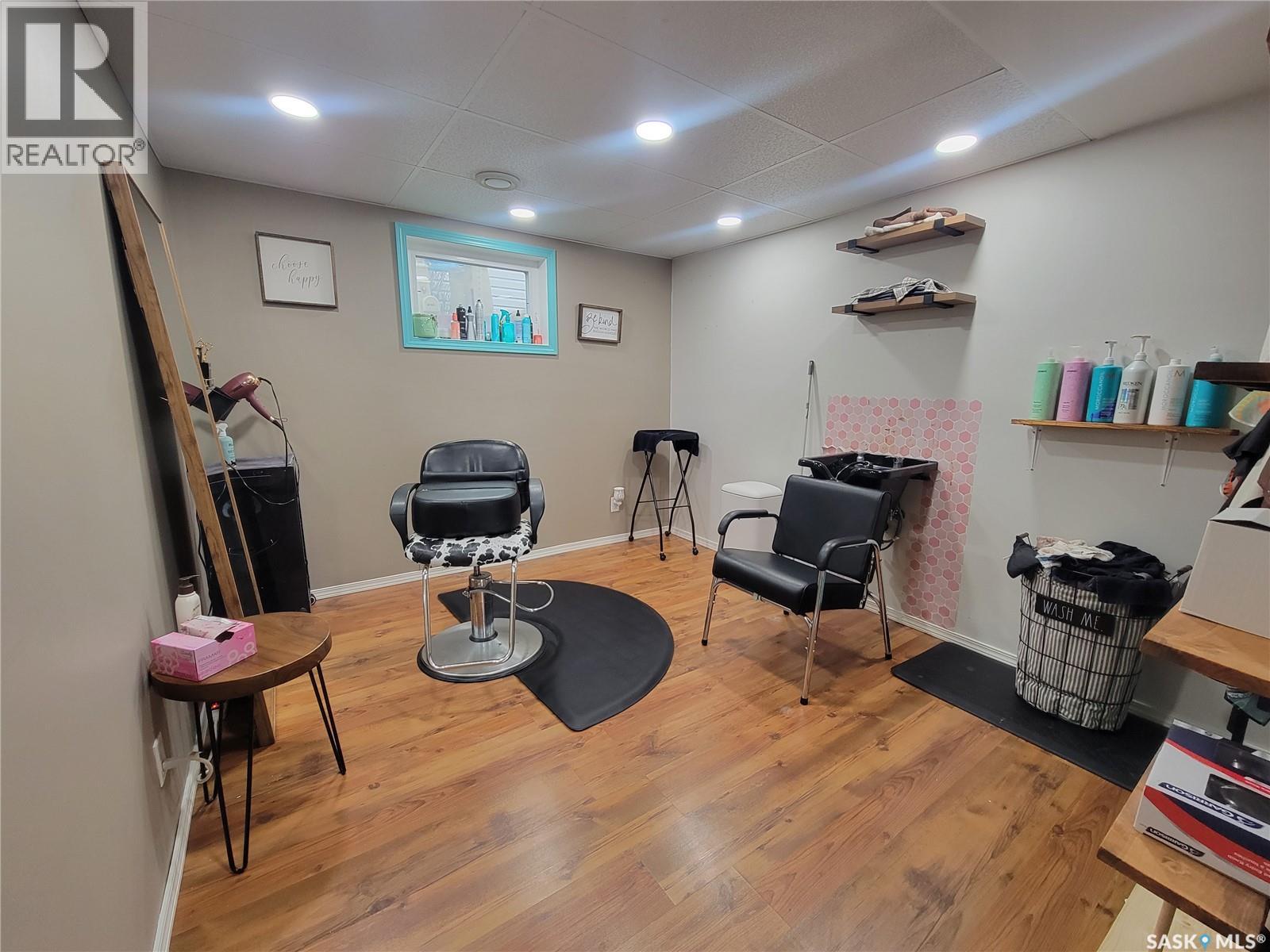 4702 Leader Street, Macklin, Saskatchewan  S0L 2C0 - Photo 34 - SK030799