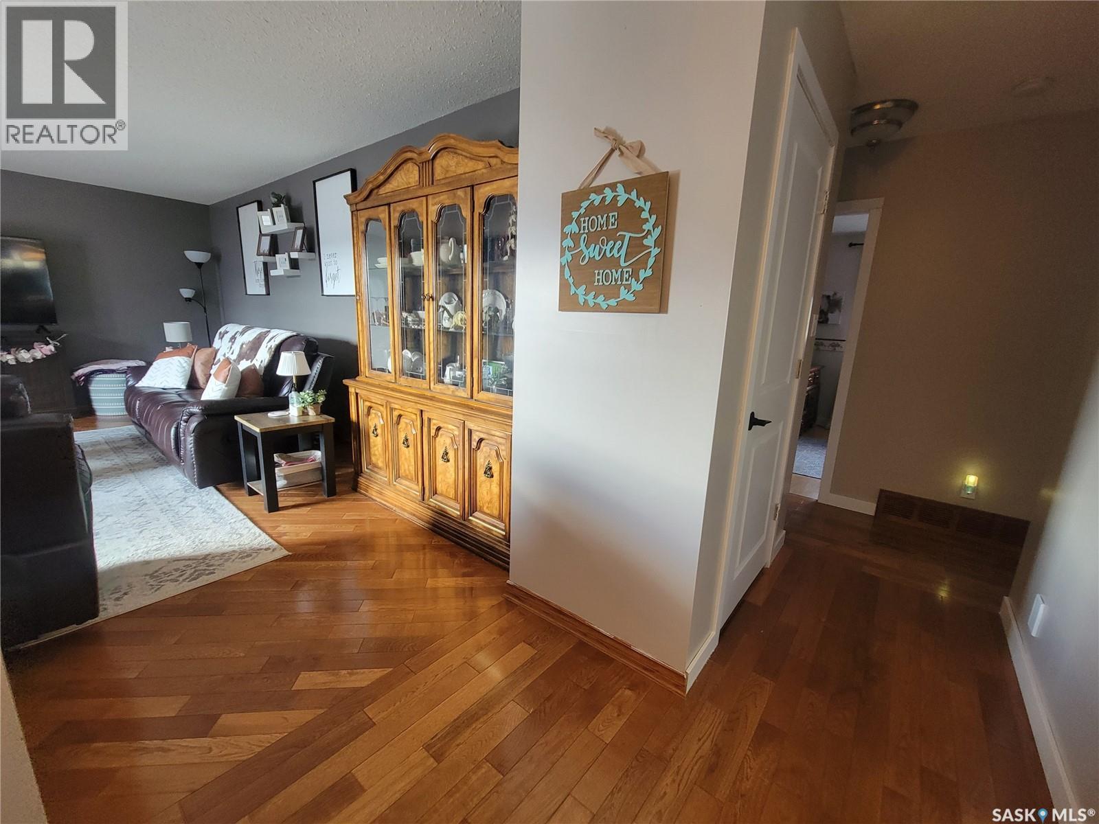 4702 Leader Street, Macklin, Saskatchewan  S0L 2C0 - Photo 17 - SK030799