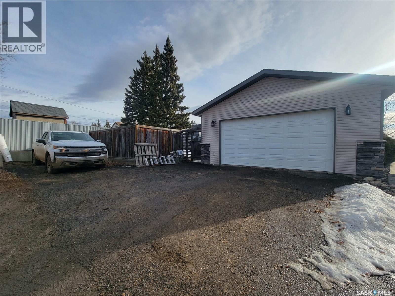 4702 Leader Street, Macklin, Saskatchewan  S0L 2C0 - Photo 38 - SK030799