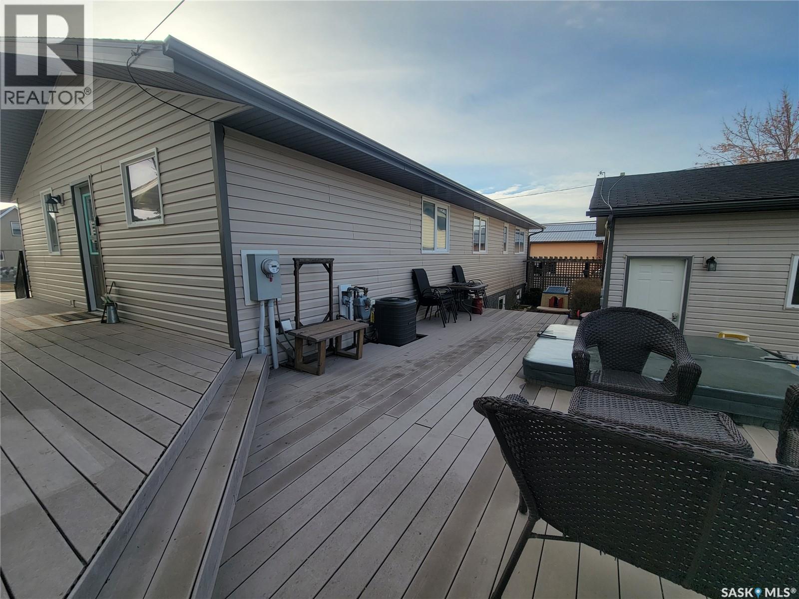4702 Leader Street, Macklin, Saskatchewan  S0L 2C0 - Photo 40 - SK030799
